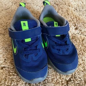 Shoes 👟 for toddlers size 7c
